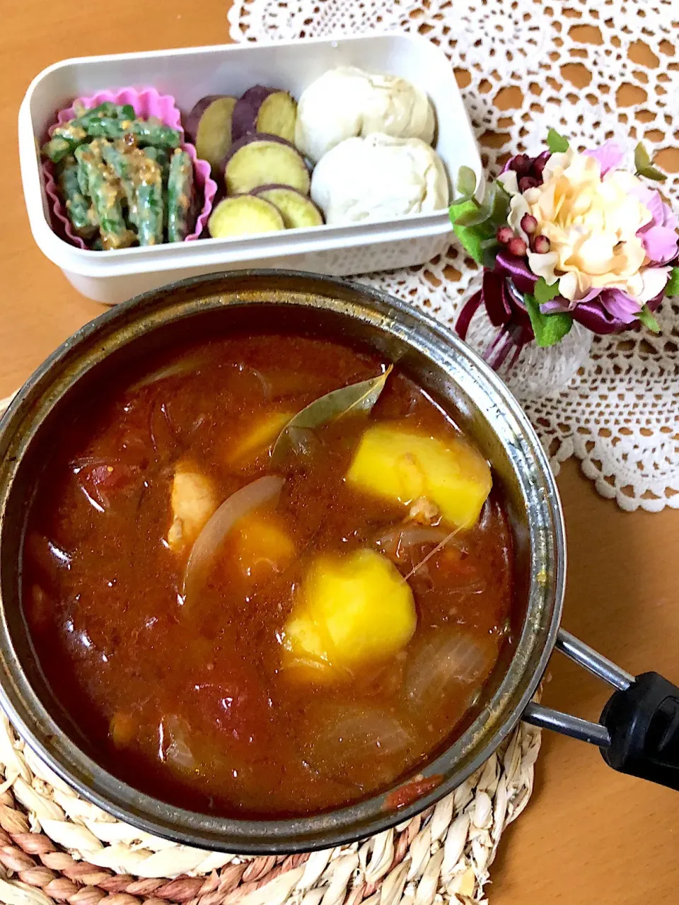 春雨トマトスープと肉まん弁当|もぐもぐさん