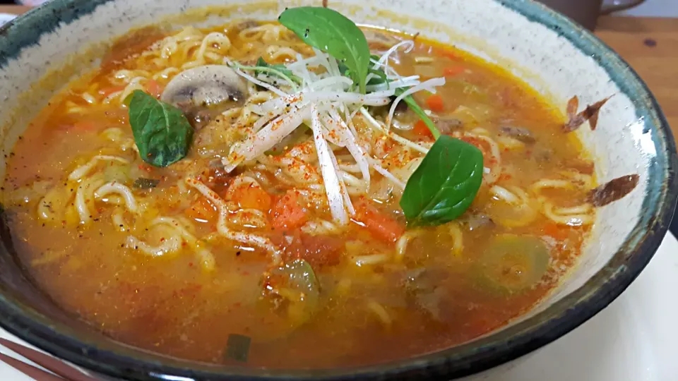 サッポロ一番味噌ラーメン🍜🍥|けんさん