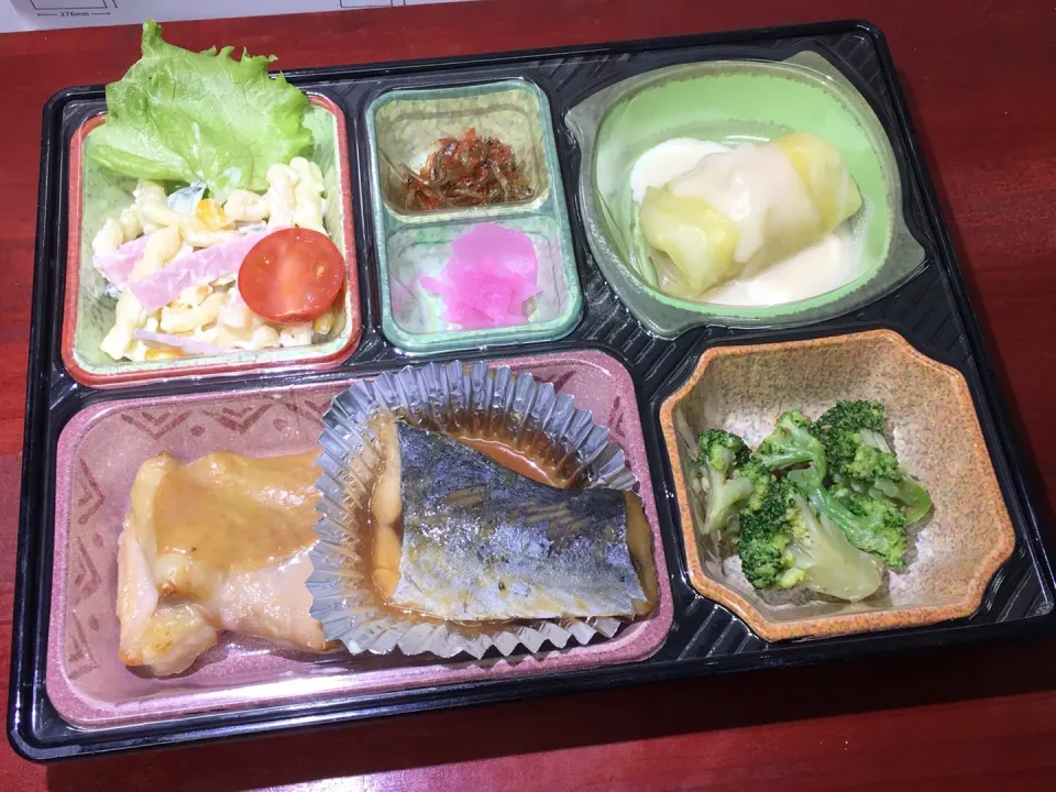 骨なし鰆の味噌煮 日替わり弁当 豊川市豊橋市一部エリア宅配|Naokazu Kuritaさん