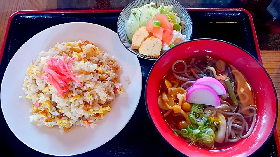 本日の賄い(2/5 焼き飯と山菜そば❤)
 #ちょこっとシリーズ|かぴかぴさん