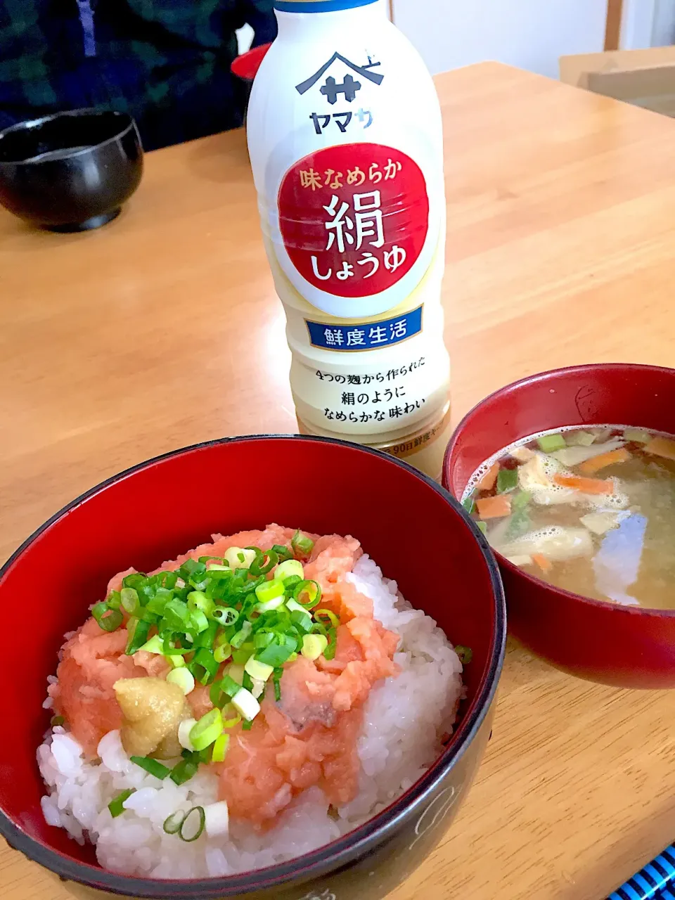 Snapdishの料理写真:鮭トロ丼|めぐみさん