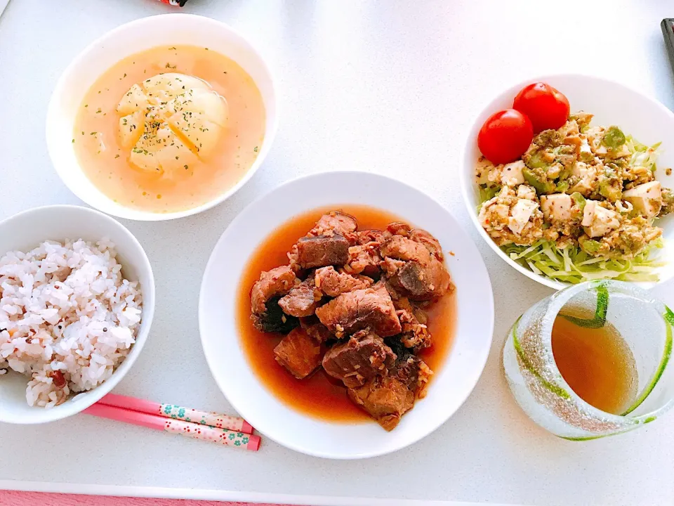 ・五穀ご飯
・マグロの角煮
・アボカド豆腐サラダ(スパイスつかった)
・玉ねぎ丸ごとスープ|まいかさん