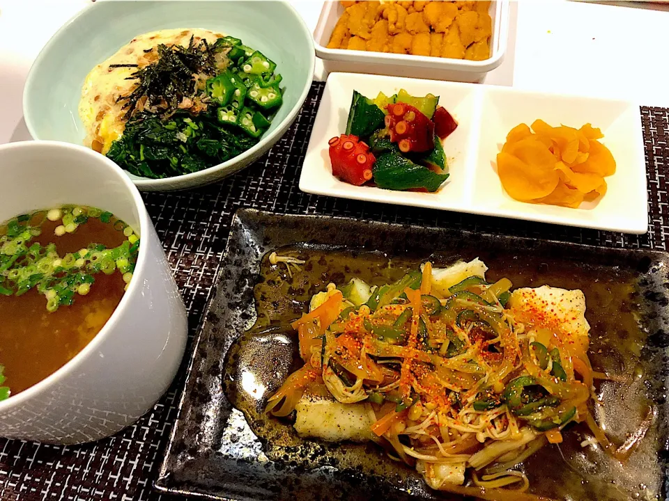 Snapdishの料理写真:#鱈の野菜あんかけ 
#モロヘイヤとオクラの納豆和え
 #オクラ納豆 
 #モロヘイヤ納豆 
 #うに　 
 #たこときゅうりのキムチ和え
 #しじみの味噌汁|ゆぺこさん