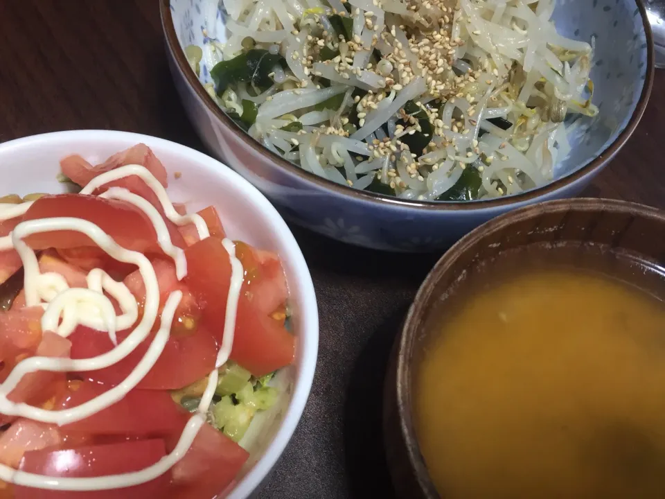 もやしナムル
セロリツナトマト納豆和え
昆布味噌汁|ごはんーさん