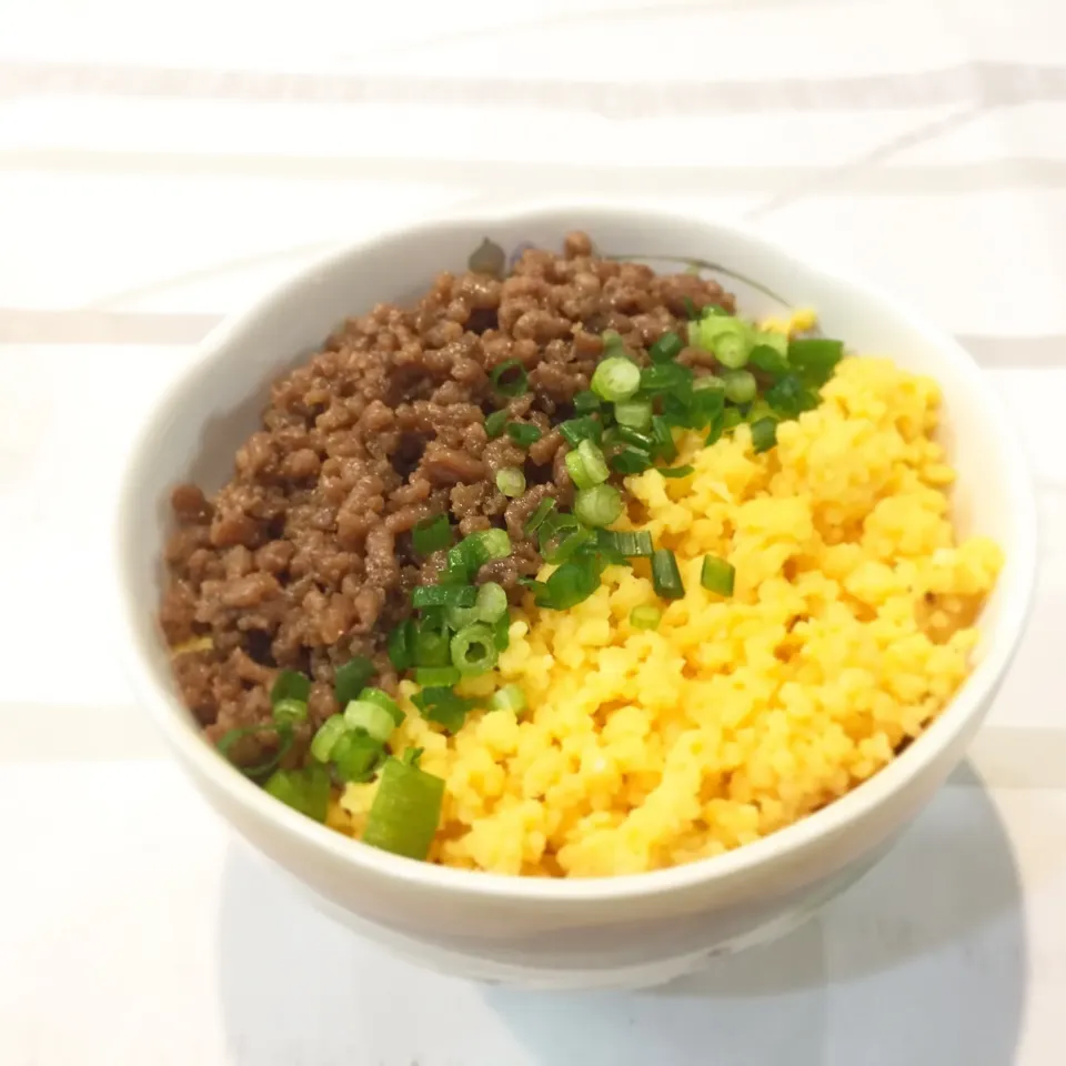 2/6 三色そぼろ丼

 #料理男子  #男の料理  #おうちごはん  #家庭料理 #どんぶり  #イセ食品|うっちーさん