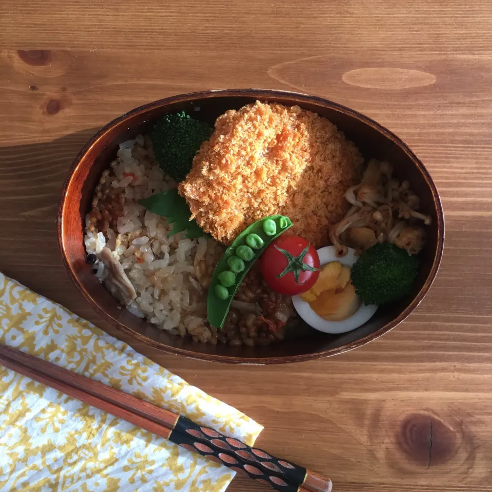 Snapdishの料理写真:コロッケどーん弁当😋

#弁当 #お弁当 #お弁当記録 #オベンタグラム #bento #lunch #japan #ワッパ#曲げワッパ #まげわっぱ #わっぱ弁当|りよさん