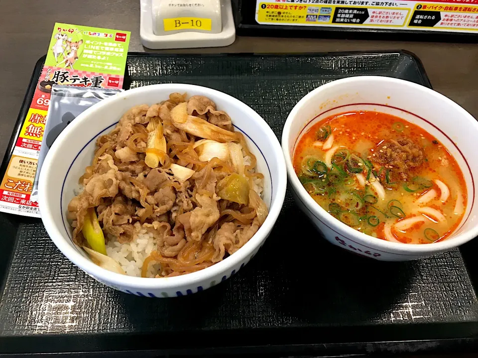 和風牛丼と小うどん担々|しのぶさん