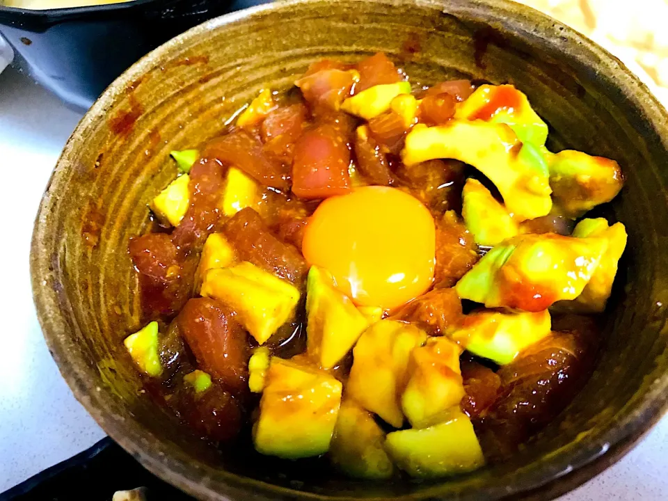 マグロとアボカドのユッケ|mayuさん