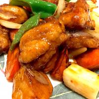 鶏と揚げ野菜の黒酢あんかけ