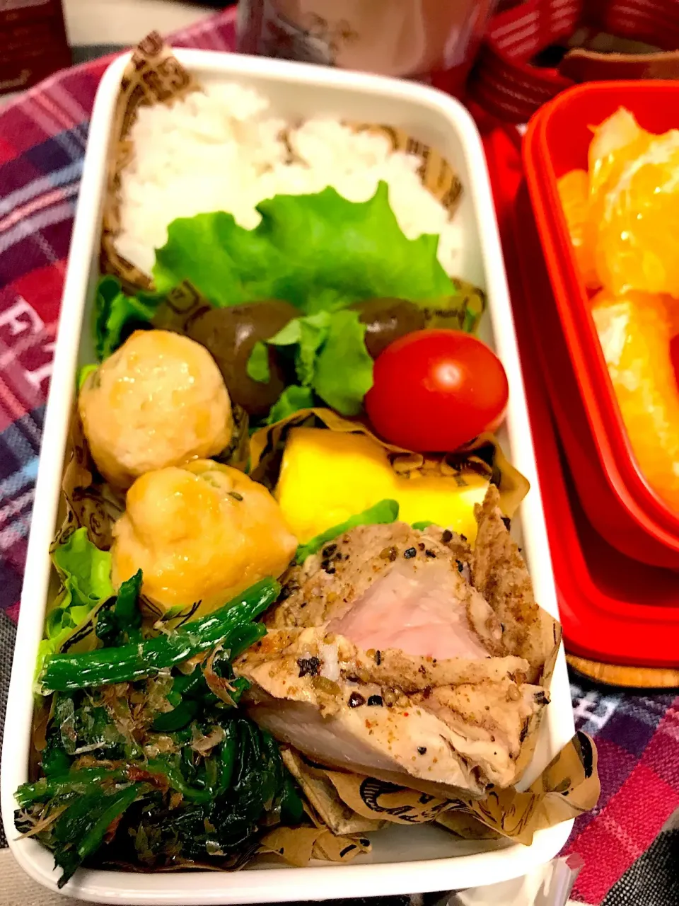 Snapdishの料理写真:女子高校生用 蒸し豚弁当|riorieさん