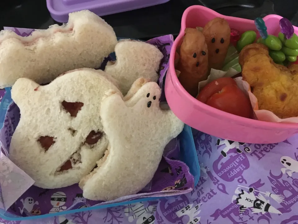 Snapdishの料理写真:Halloween lunch box ;) 👻 🎃|Aymee Bestさん