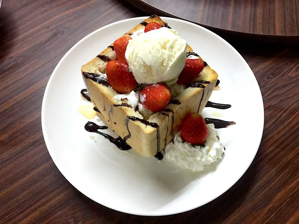 Strawberry Honey toast|TiffanyTeoさん