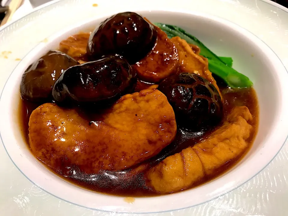 Braised deep fried bean curd with mushrooms & vegetables|Sky Blueさん