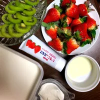 Snapdishの料理写真:杏仁豆腐🍓|あずささん