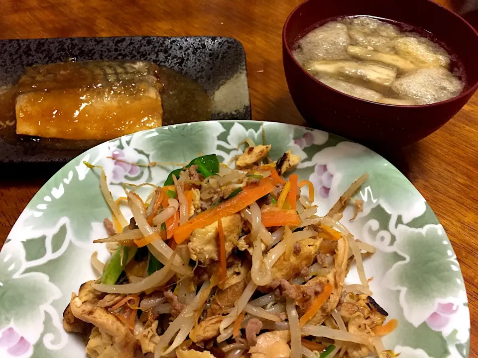 麩チャンプルー と 鯖のみぞれ煮|さんだーさん