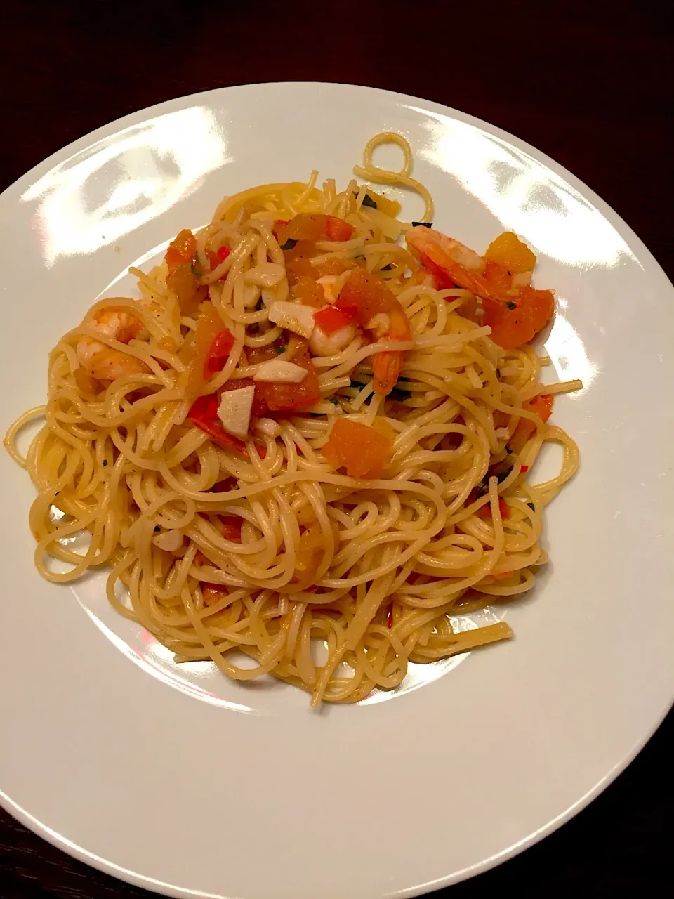 Snapdishの料理写真:Krevetové aglio olio e peperoncino špagety #shrimps  #spaghetti #aglioolio #hot #seafood|LucieFoodさん