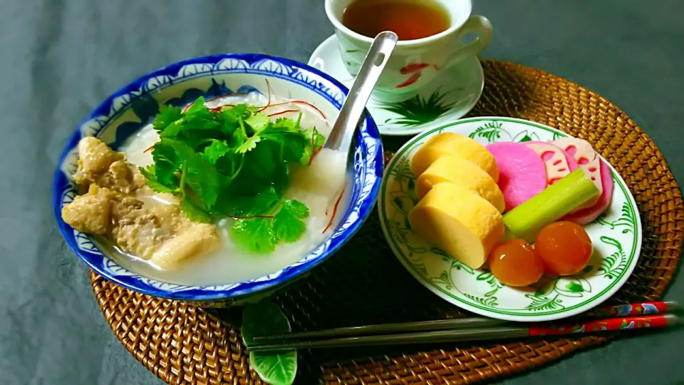 キムカフェ☕サムゲタン風なお粥🍜|キム姉さん