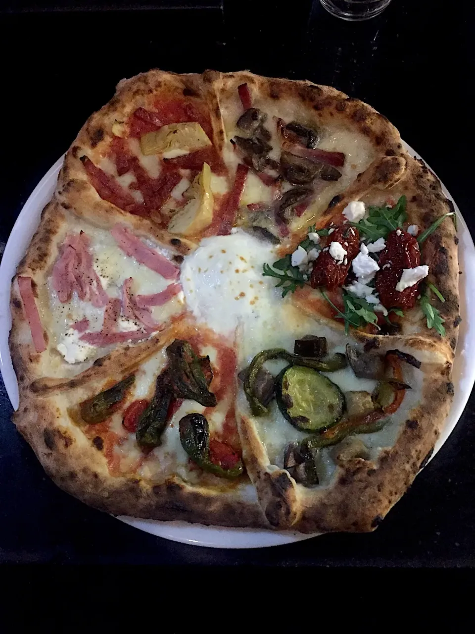 6 in 1. best#pizza in  #barcelona|Natalia Rodriguezさん