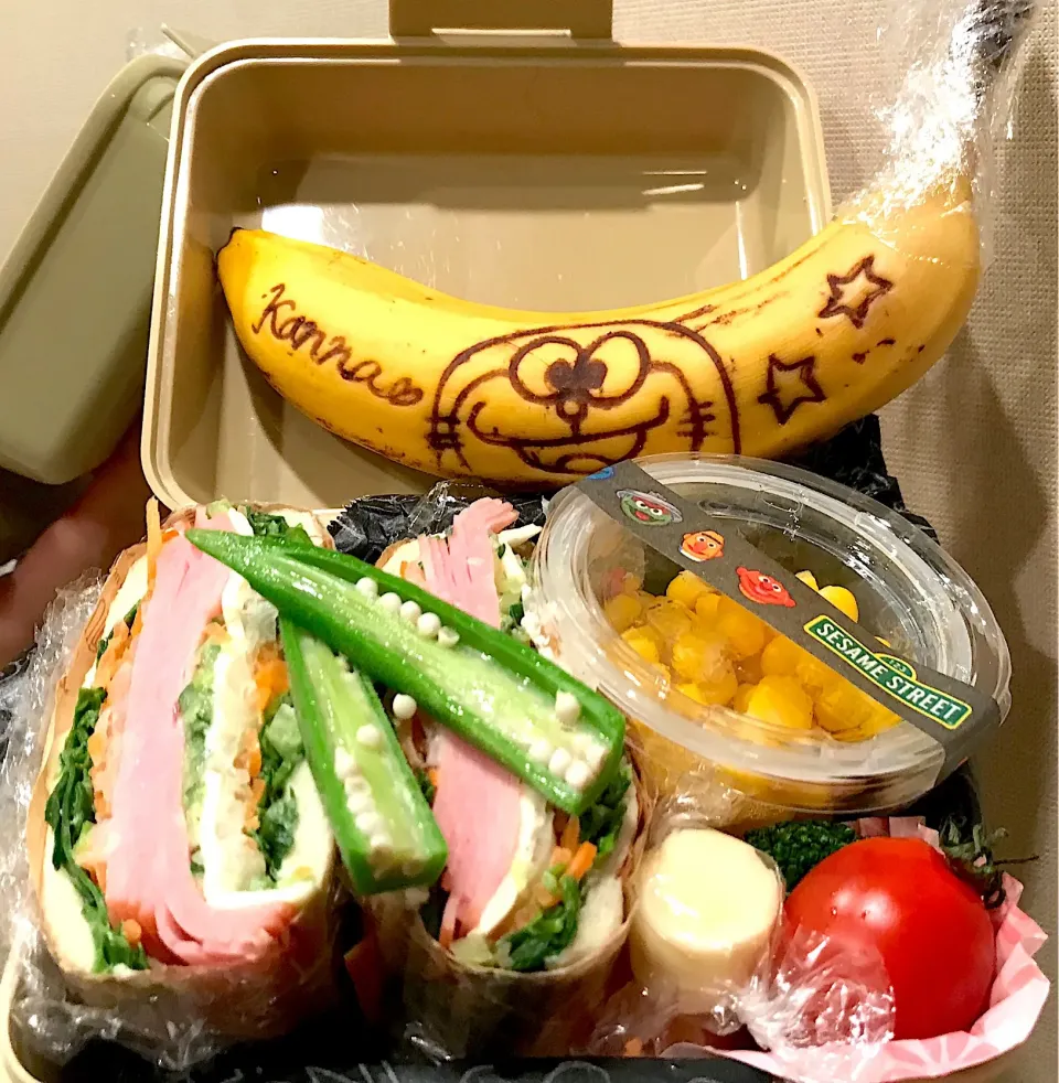 Snapdishの料理写真:#ドラえもんバナナ #アスリート弁当 #わんぱくサンド|n_nさん