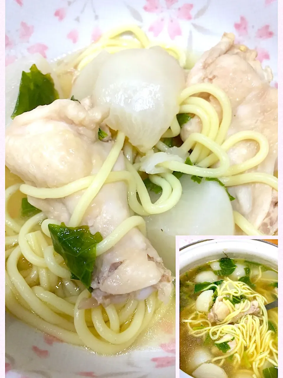 Snapdishの料理写真:手羽先と蕪のスープにラーメン投入*\(^o^)/*|すかラインさん