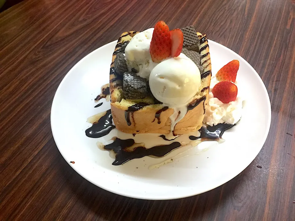 Vanila ice cream honey toast|TiffanyTeoさん