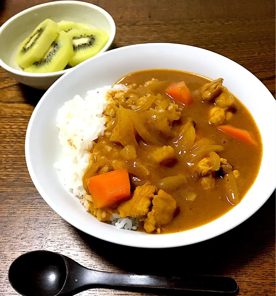 #カレーライス🍛   ルー使用せず #キウイ|まきさん