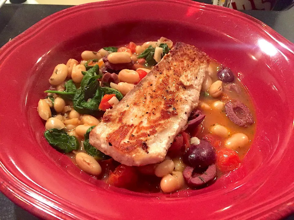 Mahi Mahi with White Beans, Spinach and Kalamata Olives|K Goodnessさん