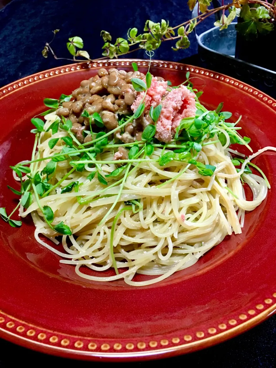 紅葉子(もみじ子)と豆苗のアーリオオーリオスパゲティ
納豆のせ|富士子🍒🐰🍓さん