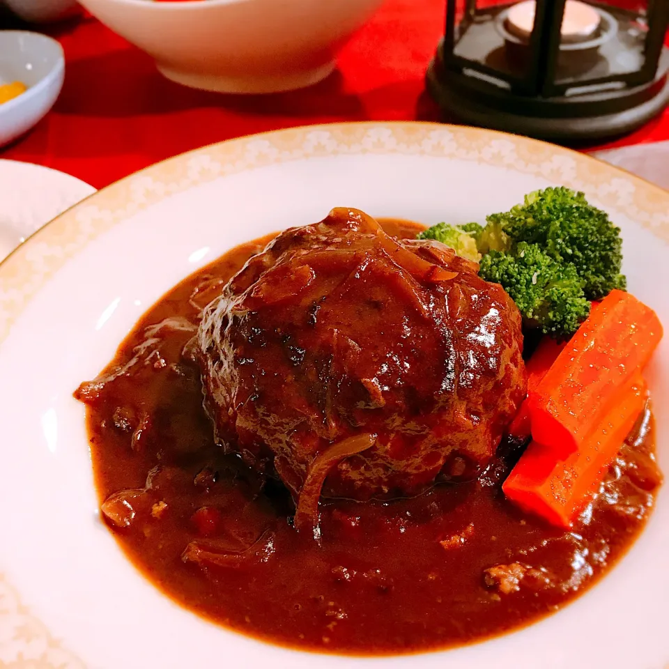 デミグラスソースの煮込みハンバーグ🥫🥘|🍎ゆかりんご🍎さん