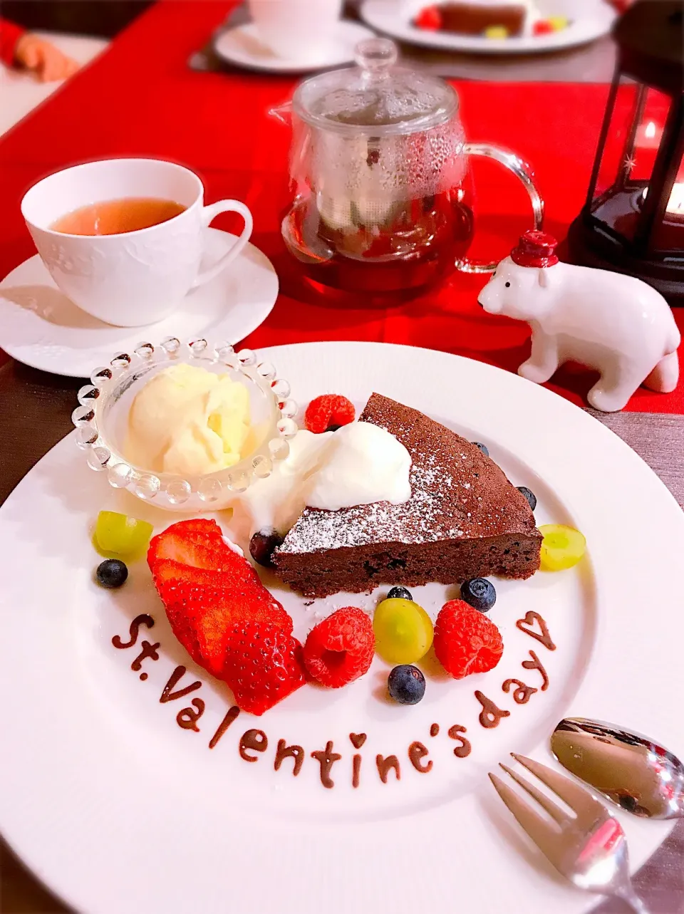 ガトーショコラのホテル風デザートプレート🍰🍽☕️|🍎ゆかりんご🍎さん