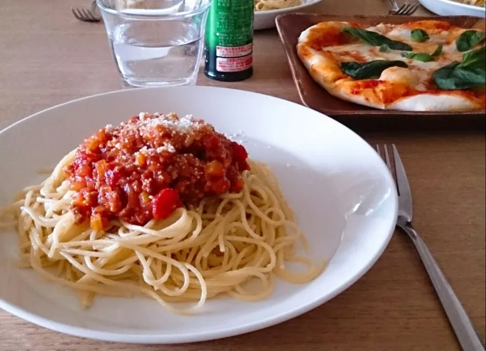 ミートソースパスタとマルゲリータ❁|takakoさん