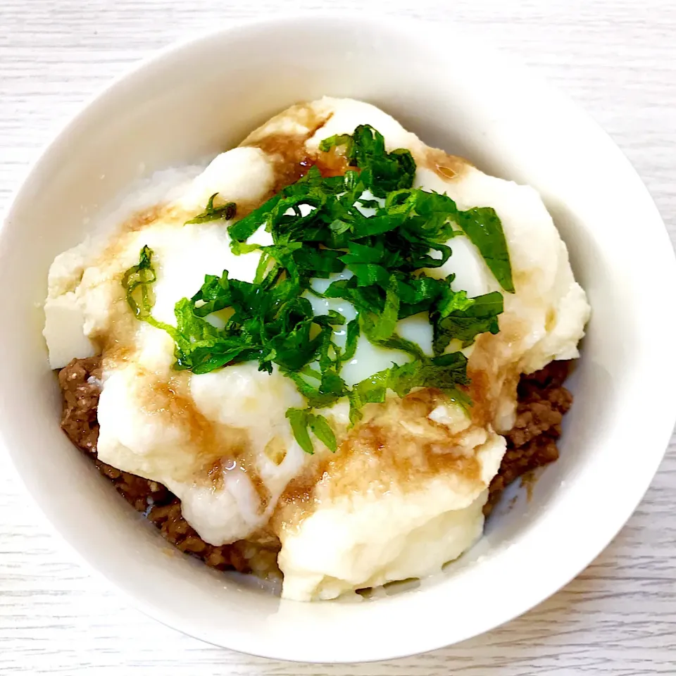 Snapdishの料理写真:鶏そぼろ丼|なつさん