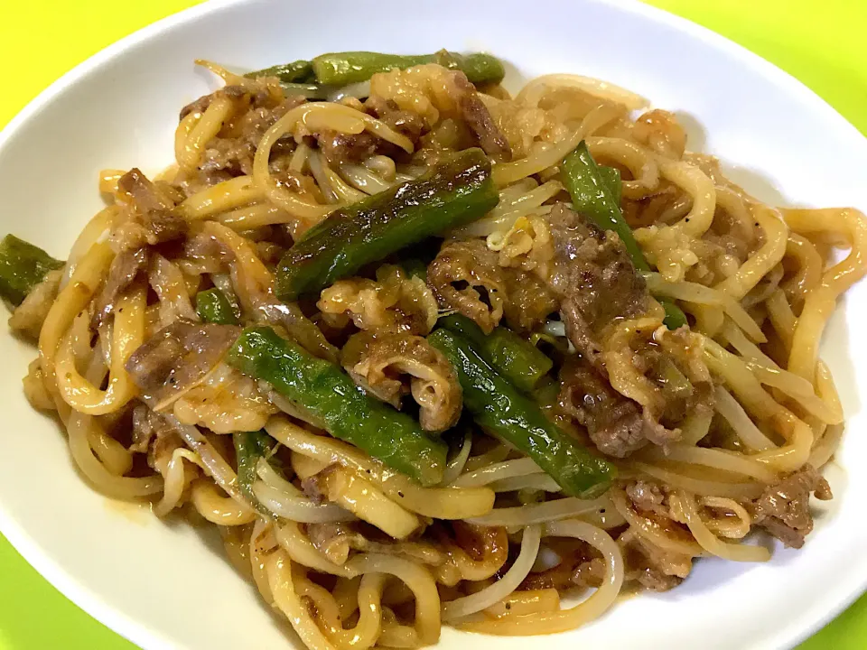 牛肉とアスパラの焼うどん|ゆきさん