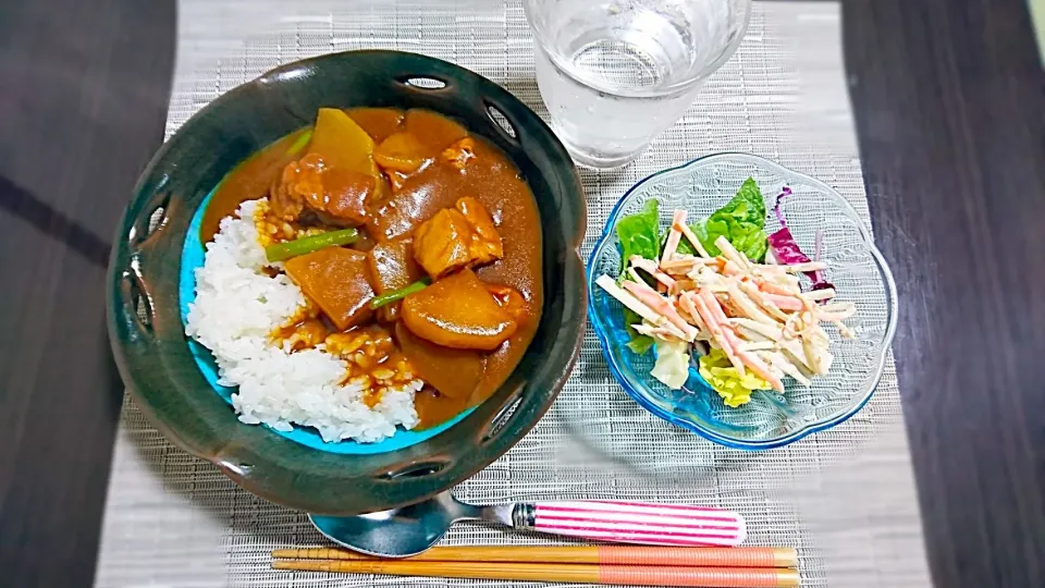 大根と豚肉の和風カレー、ごぼうと人参のサラダ|サトリさん