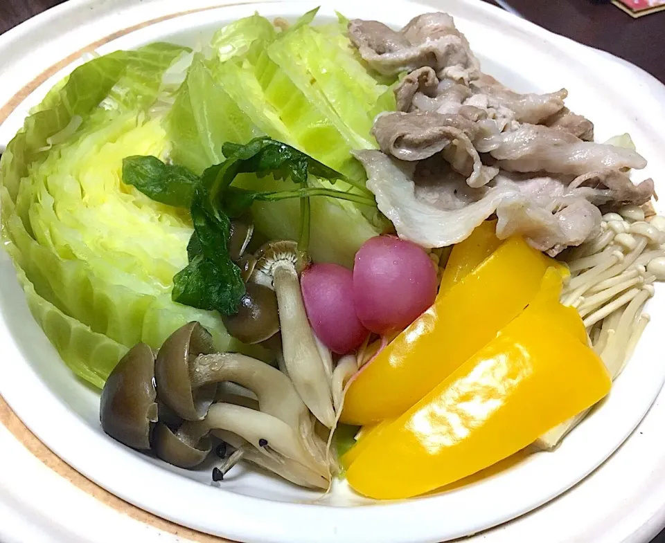 Snapdishの料理写真:ヘルシーランチ！土鍋で蒸し野菜！|まさまささん