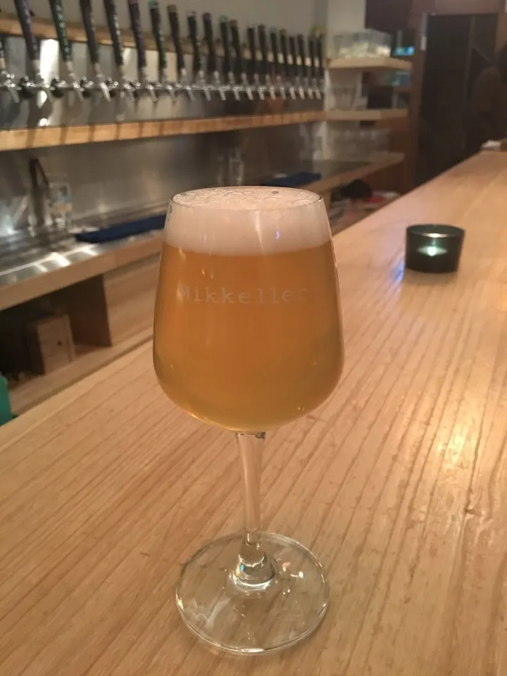 Snapdishの料理写真:Mikkeller Hallo Ich Bin Berliner Weisse - Pineapple 我是柏林人鳳梨|PegaOさん