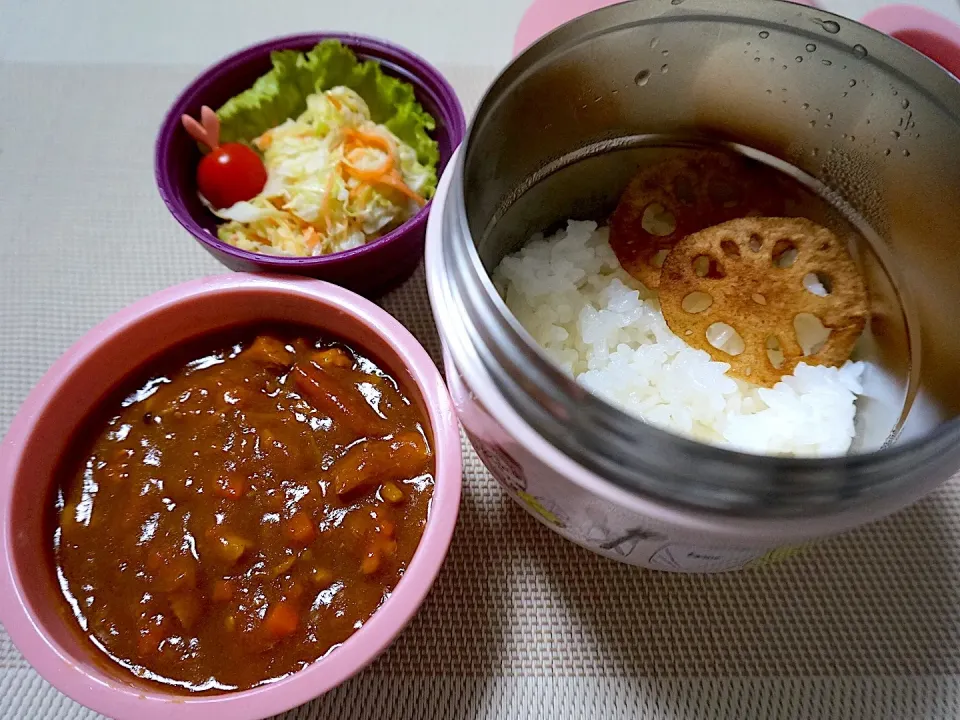 2015.2.13 today's obento
トマトカレー弁当😆|YummyKさん