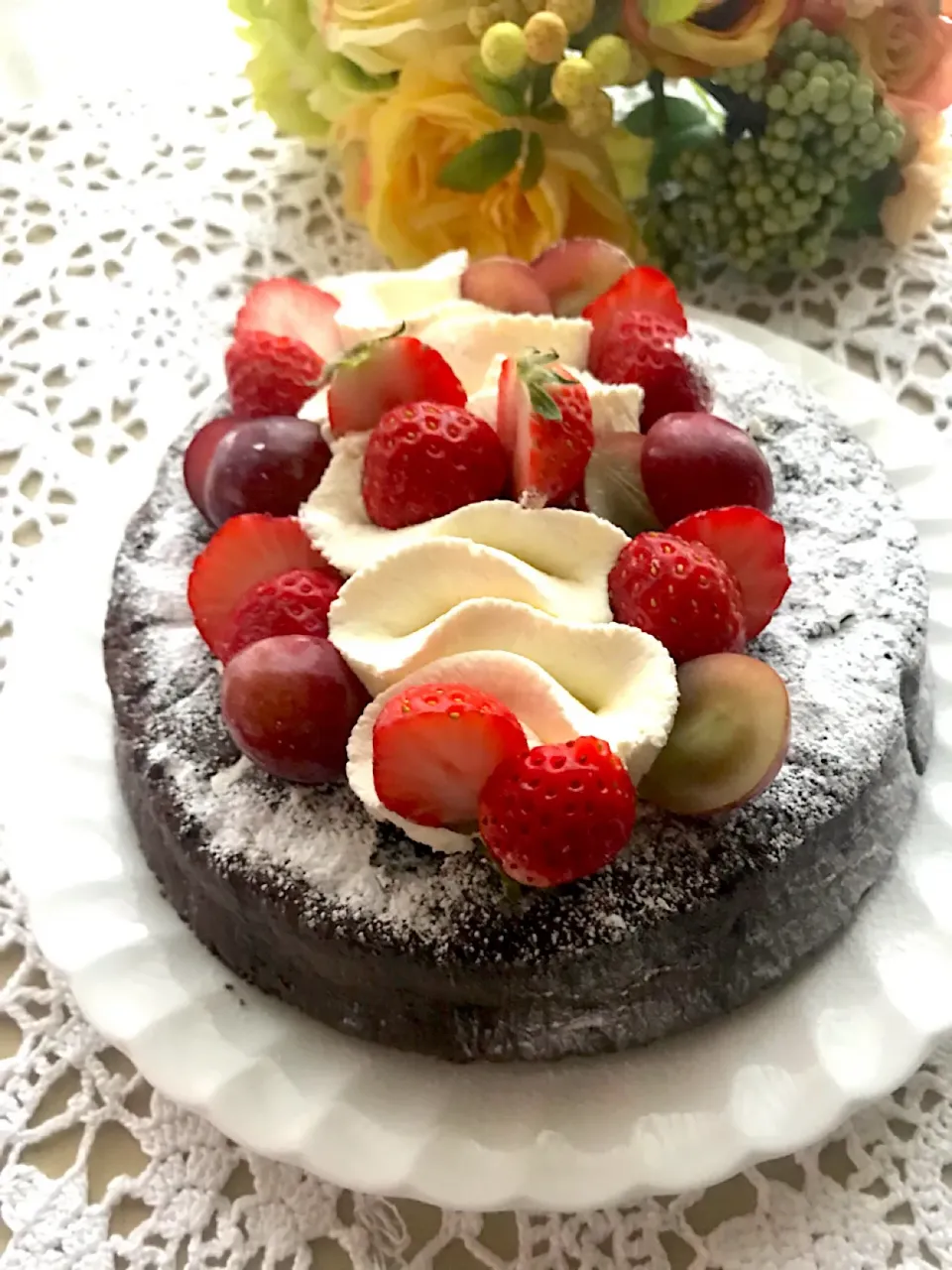 Snapdishの料理写真:sakurakoさんの料理 蒸焼きガトーショコラ🍓🍓🍓❤️|とんちんさん