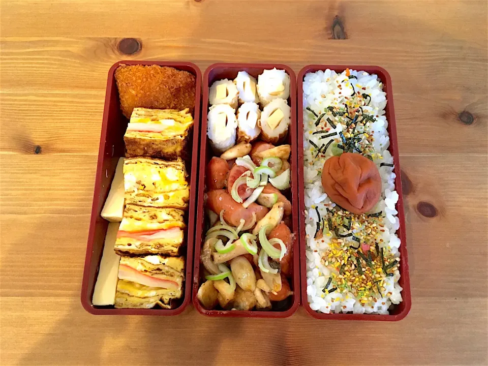 Snapdishの料理写真:きのこソーセージ炒め弁当|Emi Mikadoさん