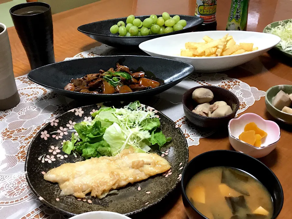 Snapdishの料理写真:白身魚のムニエル風バター醤油ソテー🎀

#和食#夕飯|makoさん