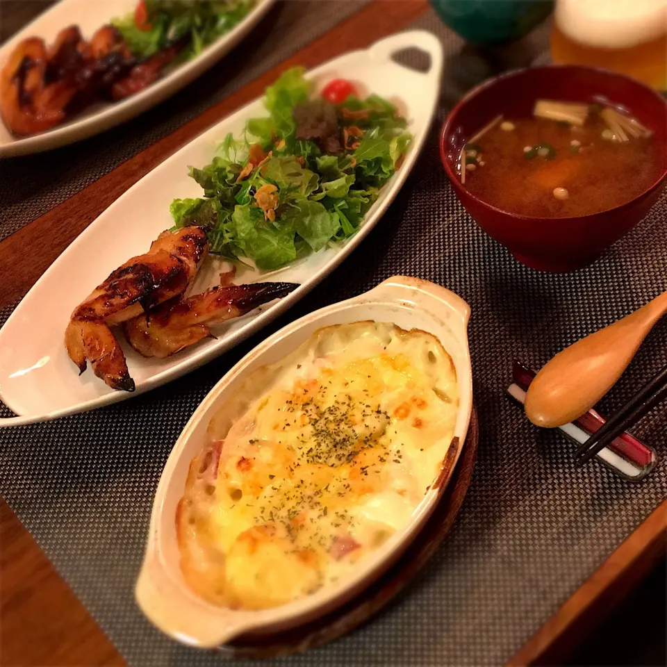 Snapdishの料理写真:手羽先のロースト／醤油オイスター
ポテトグラタン
味噌汁|𓇼 Ⓢ Ⓗ Ⓘ Ⓝ Ⓞ Ⓑ Ⓤ 𓇼さん