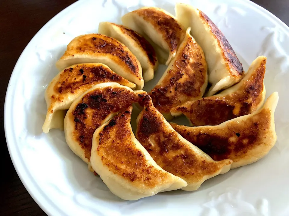 水餃子用の餃子を焼き餃子に|Reina-oh (川本)さん