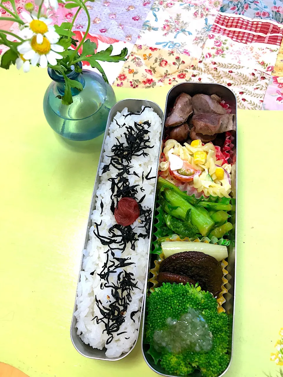 砂肝炒め マカロニサラダ なばなの芥子和え しいたけとネギ焼き ブロッコリー🥦弁当。|Kumiko Kimuraさん