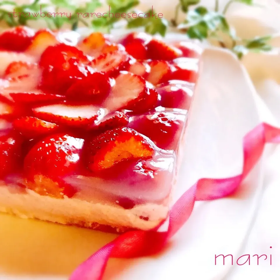 ストロベリーレアチーズケーキ🍓
 #おうちカフェ  #手作りお菓子  #手作りスイーツ  #手作りケーキ #いちご #ストロベリーレアチーズケーキ #レアチーズケーキ|まーり（@mariyuiren）さん