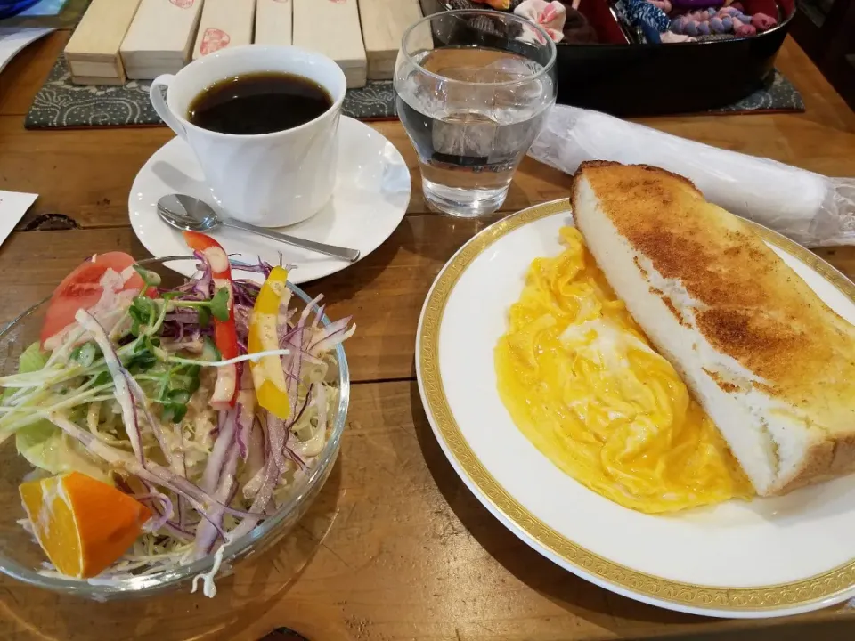 Snapdishの料理写真:ピーターパンのモーニングセット|Morito Kamiyaさん