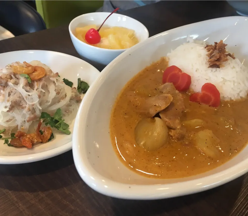 Thai Lunch set @comm cafe in Onohara, Mino|Kob Sathapornさん