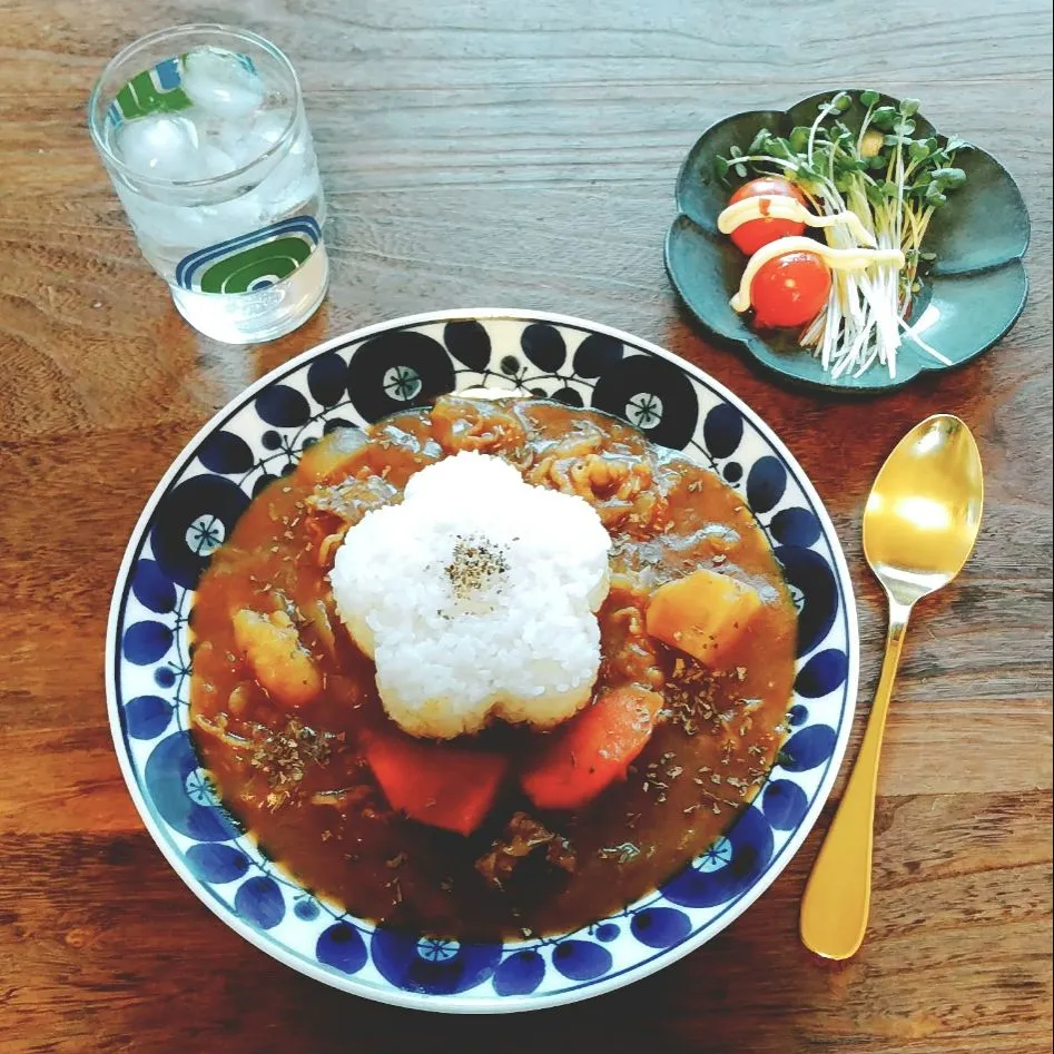 #おひるご飯 #ひとりごはん #ランチ #カレーライス #春|ericaさん