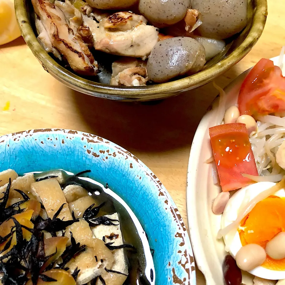 鳥と根菜の煮物
ひじきの煮物
サラダ|ミカさん