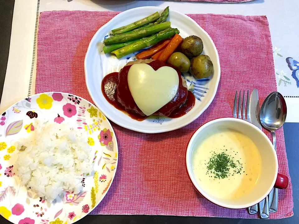 チーズハンバーグのご飯|みよさん