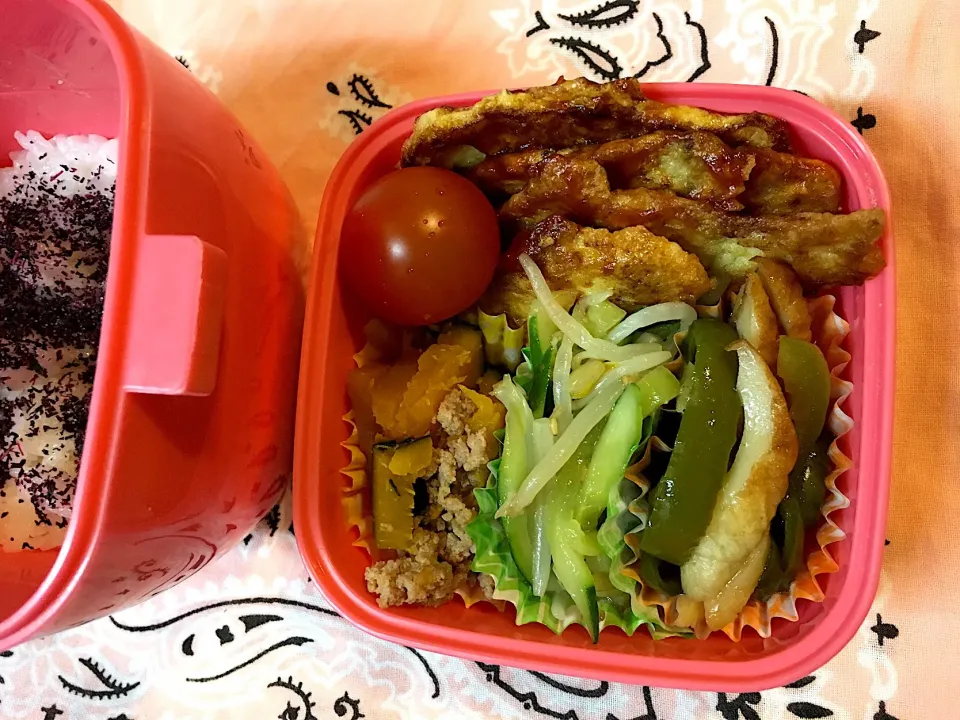 ♫2/16今日のお弁当♫〜鶏ハムのピカタ、かぼちゃのそぼろ煮、ちくわとピーマンの甘辛炒め、もやしときゅうりのナムル、トマト〜|Satokoさん